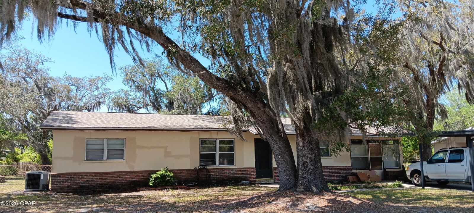 Property Photo: 1606 Montana Avenue FL 32444