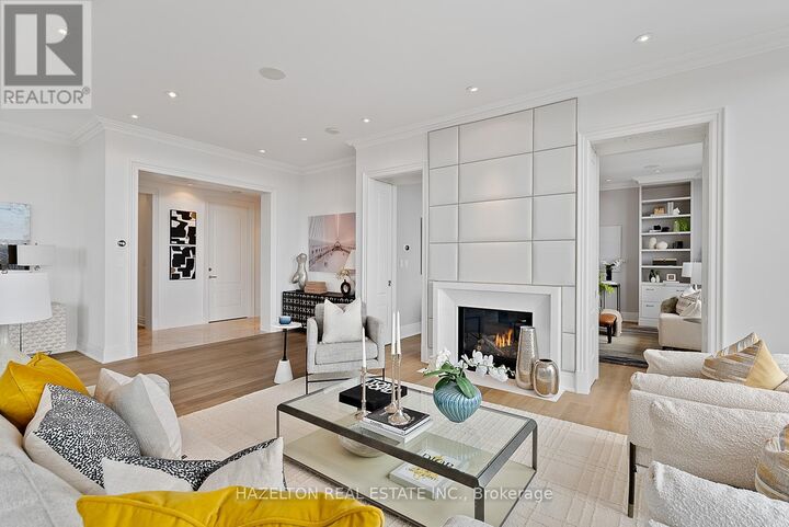 Property Photo:  50 Yorkville Avenue 4802  ON M4W 0A3 