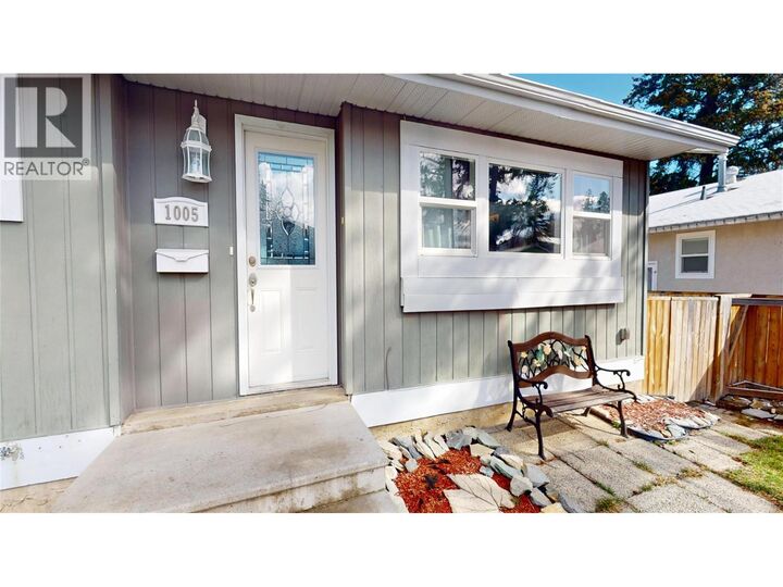 Property Photo: 1005 16 Avenue South BC V1C 3A3