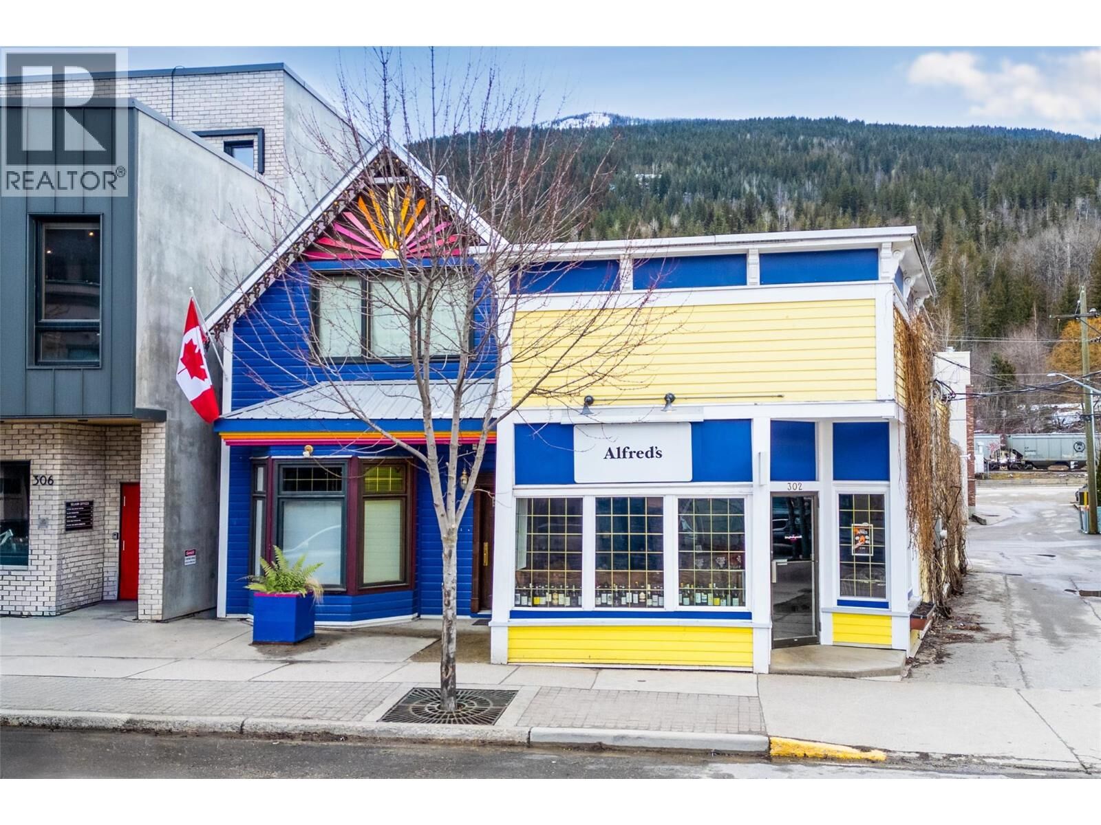 Property Photo: 304 First Street West BC V0E 2S0