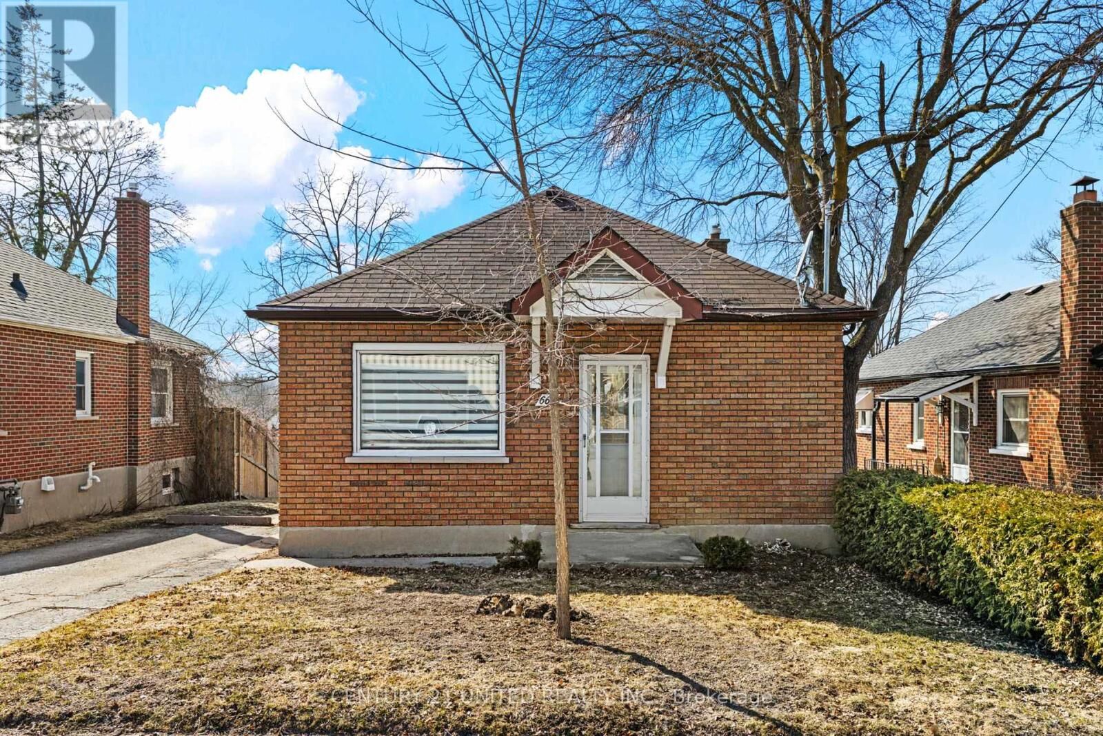 Property Photo:  661 Rubidge Street  ON K9H 4G2 