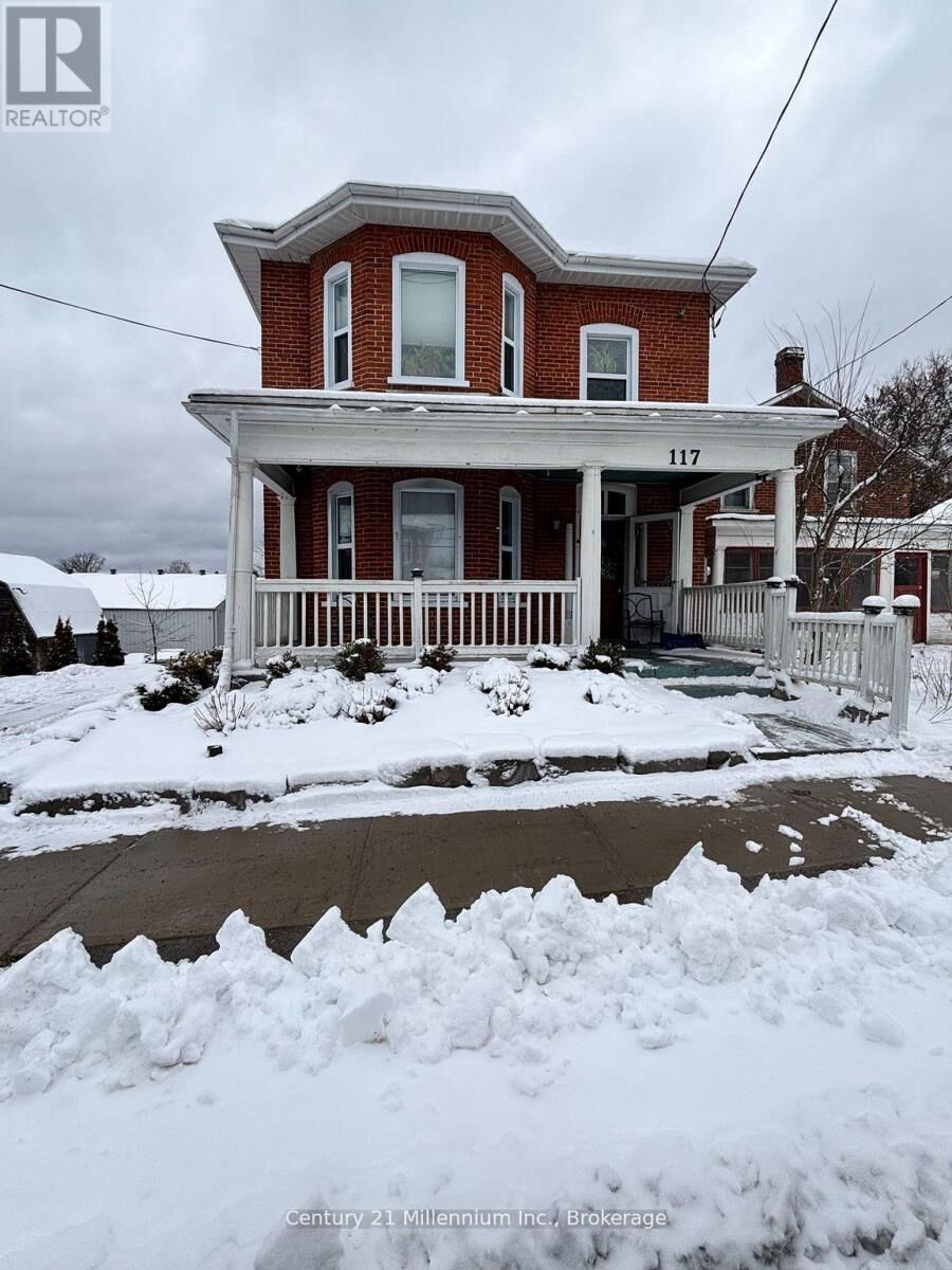 Property Photo:  117 Durham Street South  ON K0K 2K0 