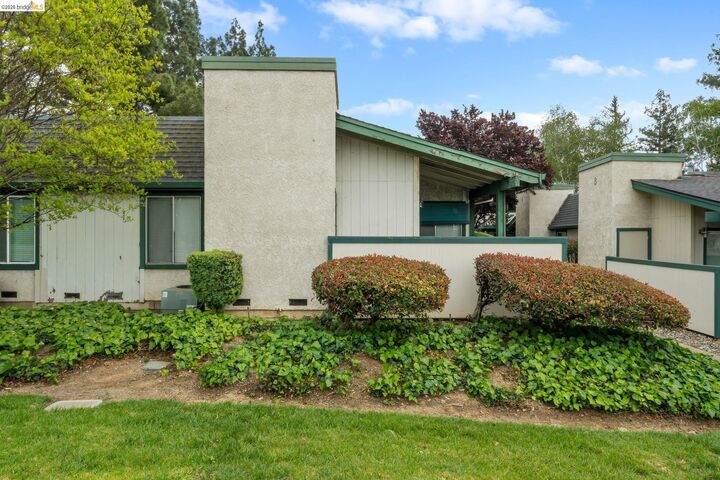 Property Photo:  5425 Concord Blvd. A4  CA 94521 