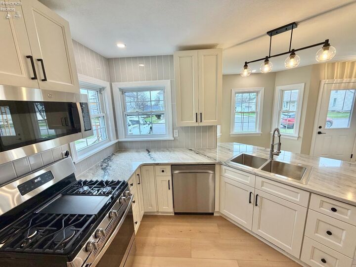 Property Photo:  127 Wentz Street  OH 44883 