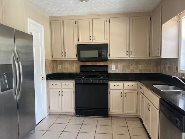 Property Photo: 5995 Megcole Way SW GA 30126