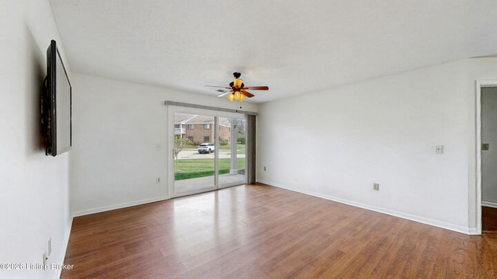 Property Photo:  321 Piatt Pl 104  KY 40223 