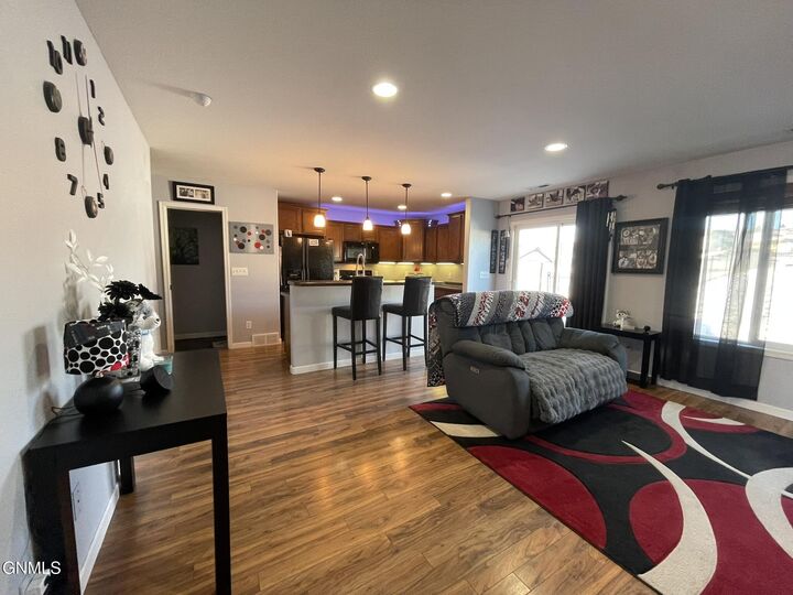 Property Photo: 1304 Sorrento Circle ND 58501