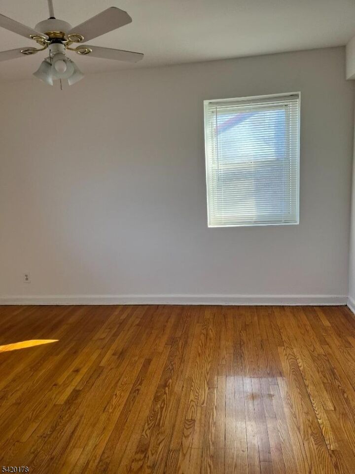 Property Photo:  260 S Orange Ave 2  NJ 07079 