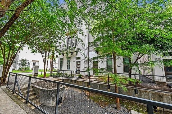 Property Photo:  5849 E Post Oak Lane  TX 77055 