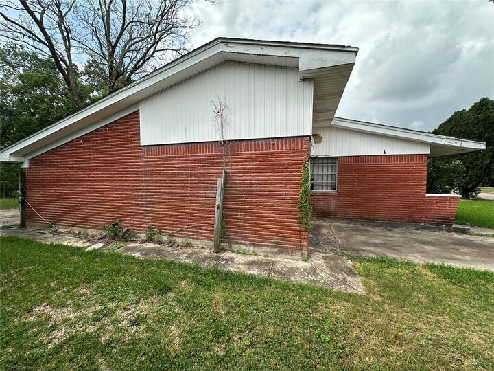 Property Photo:  7736 Bretshire Drive  TX 77016 