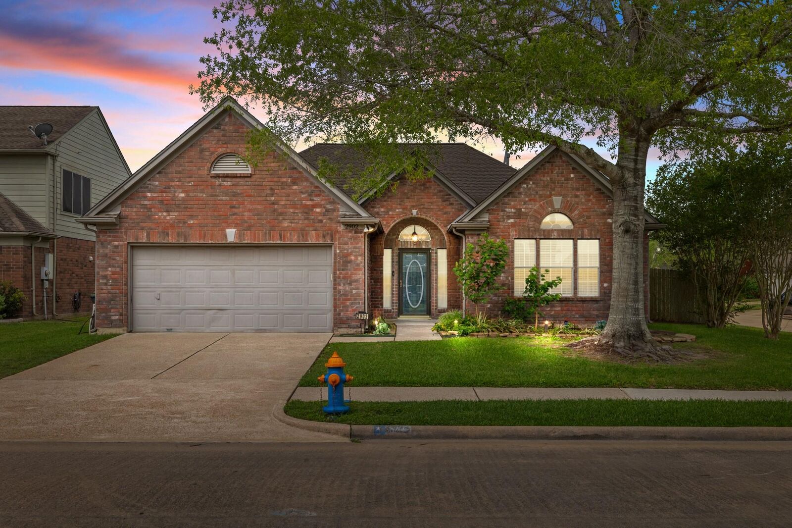Property Photo:  2902 Julie Ann Drive  TX 77584 