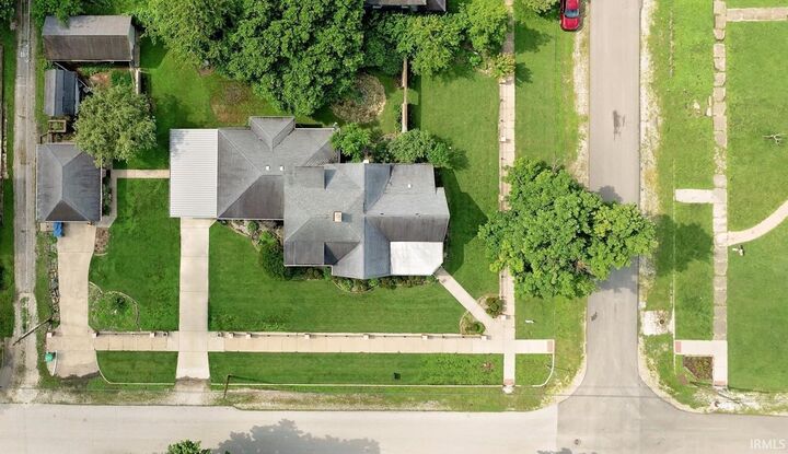 Property Photo:  27 N Edwards Street  IN 47471 