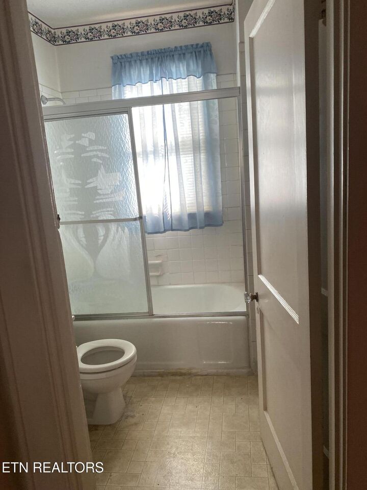 Property Photo:  2531 Parkview Ave  TN 37914 