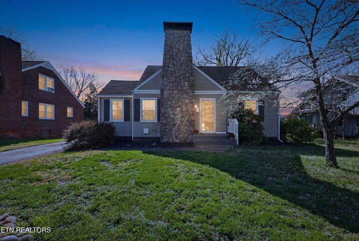 Property Photo:  140 Hillcrest Drive  TN 37918 