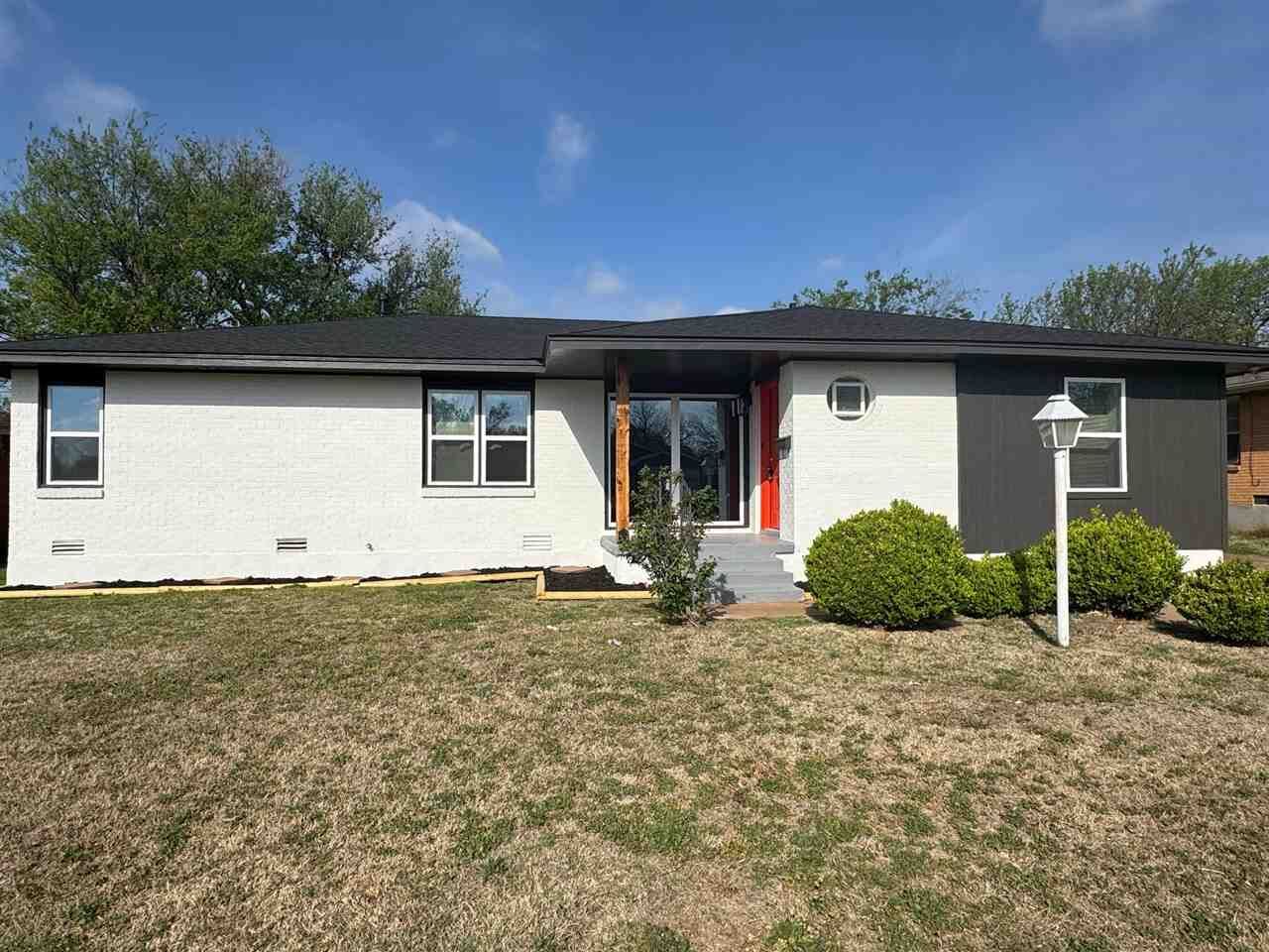 Property Photo:  1630 NW 27th St  OK 73505 
