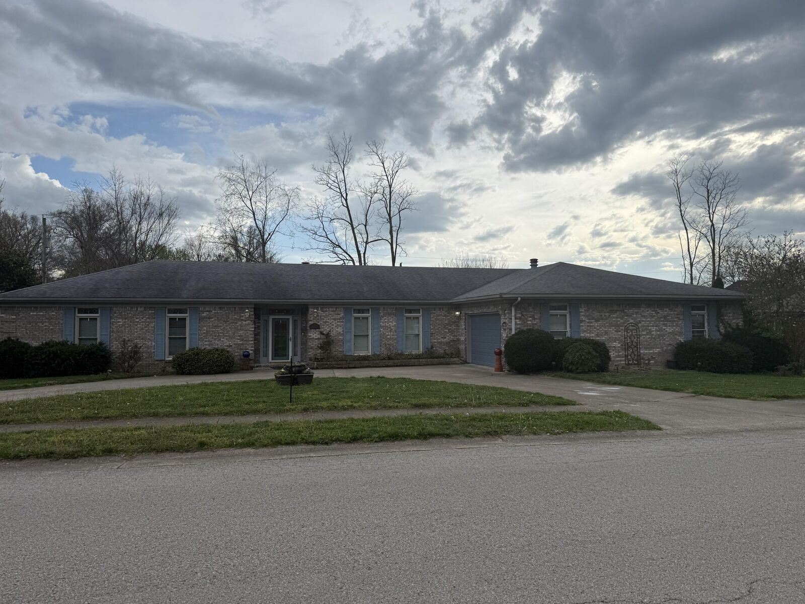 Property Photo:  105 Stoneybrook Drive  KY 40475 