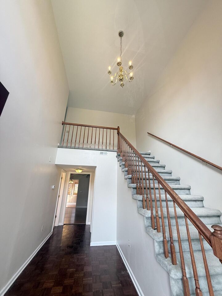 Property Photo:  206 Rookwood Court  KY 40475 