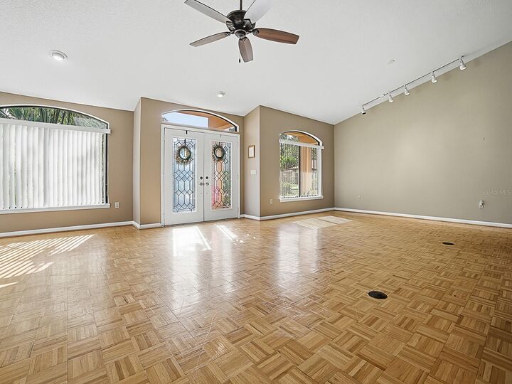 Property Photo: 104 Peppertree Court FL 34797