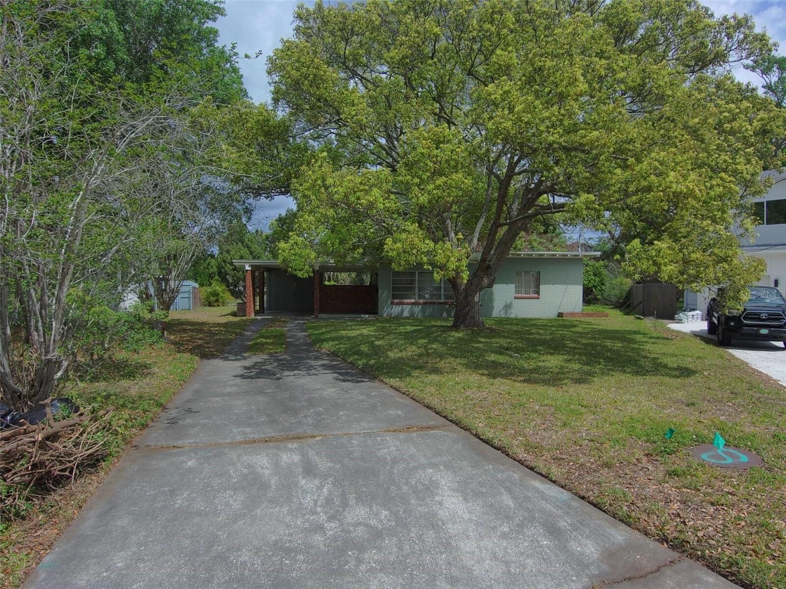 Property Photo:  2613 Jamie Circle  FL 32803 