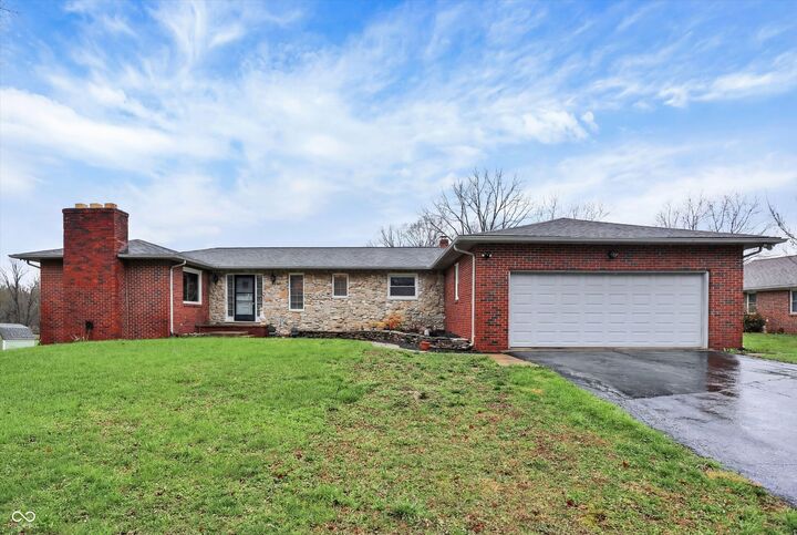 Property Photo:  1609 Greenacres Drive  IN 46901 