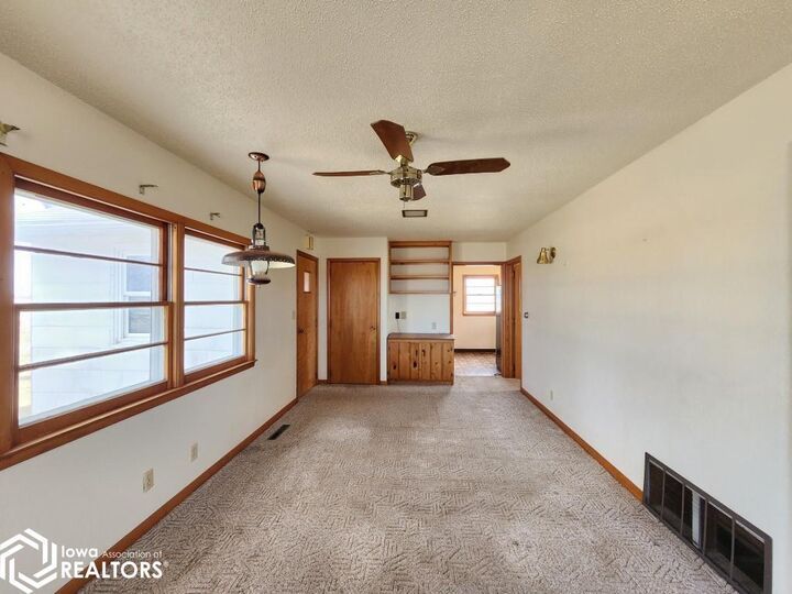 Property Photo:  2388 Raven Avenue  IA 50475 