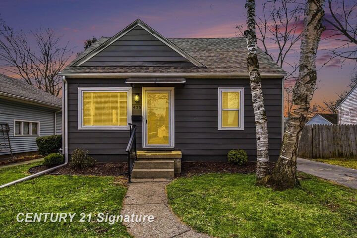Property Photo: 435 Jameson Street MI 48602