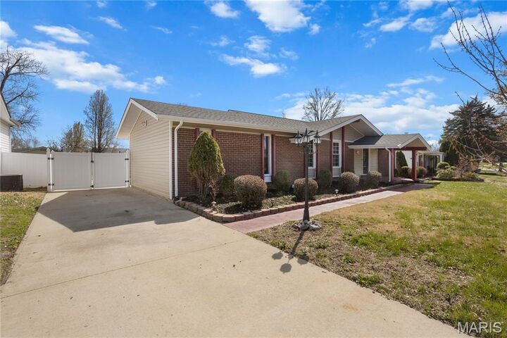 Property Photo:  3580 Greenway Chase Drive  MO 63031 