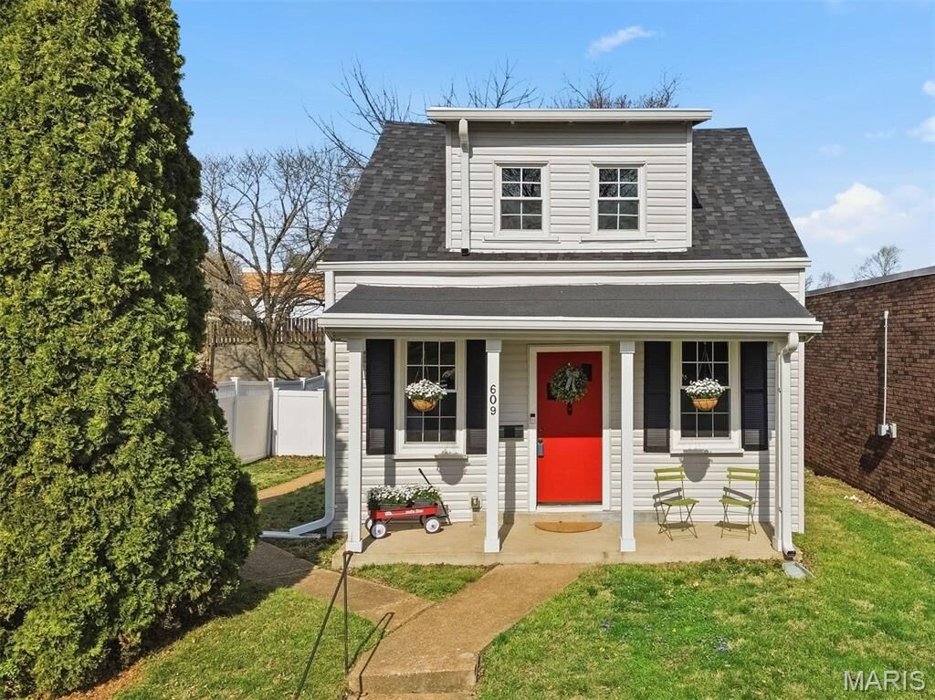 Property Photo:  609 S 4th Street  MO 63301 