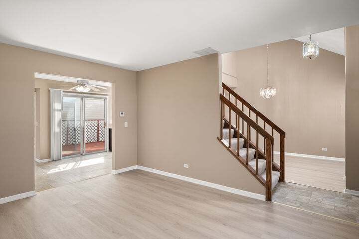 Property Photo: 371 Le Parc Circle IL 60089