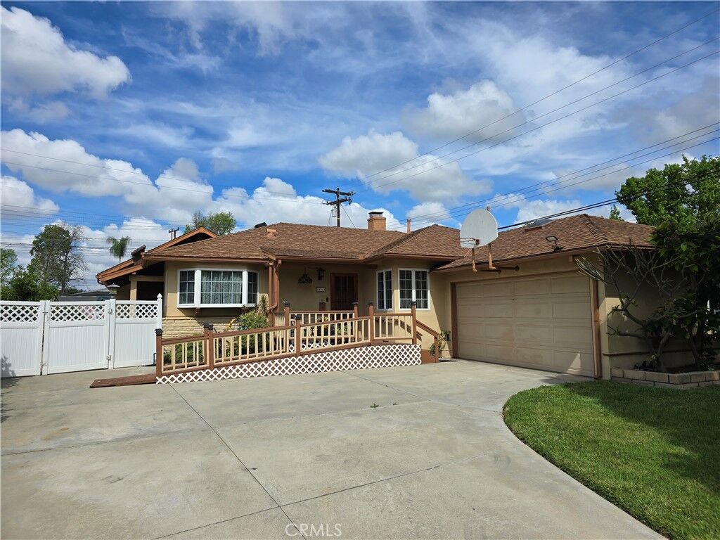 Property Photo: 10313 Woodstead Avenue CA 90603