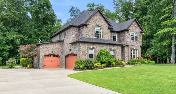 Property Photo:  1789 Double R Blvd  TN 37042 