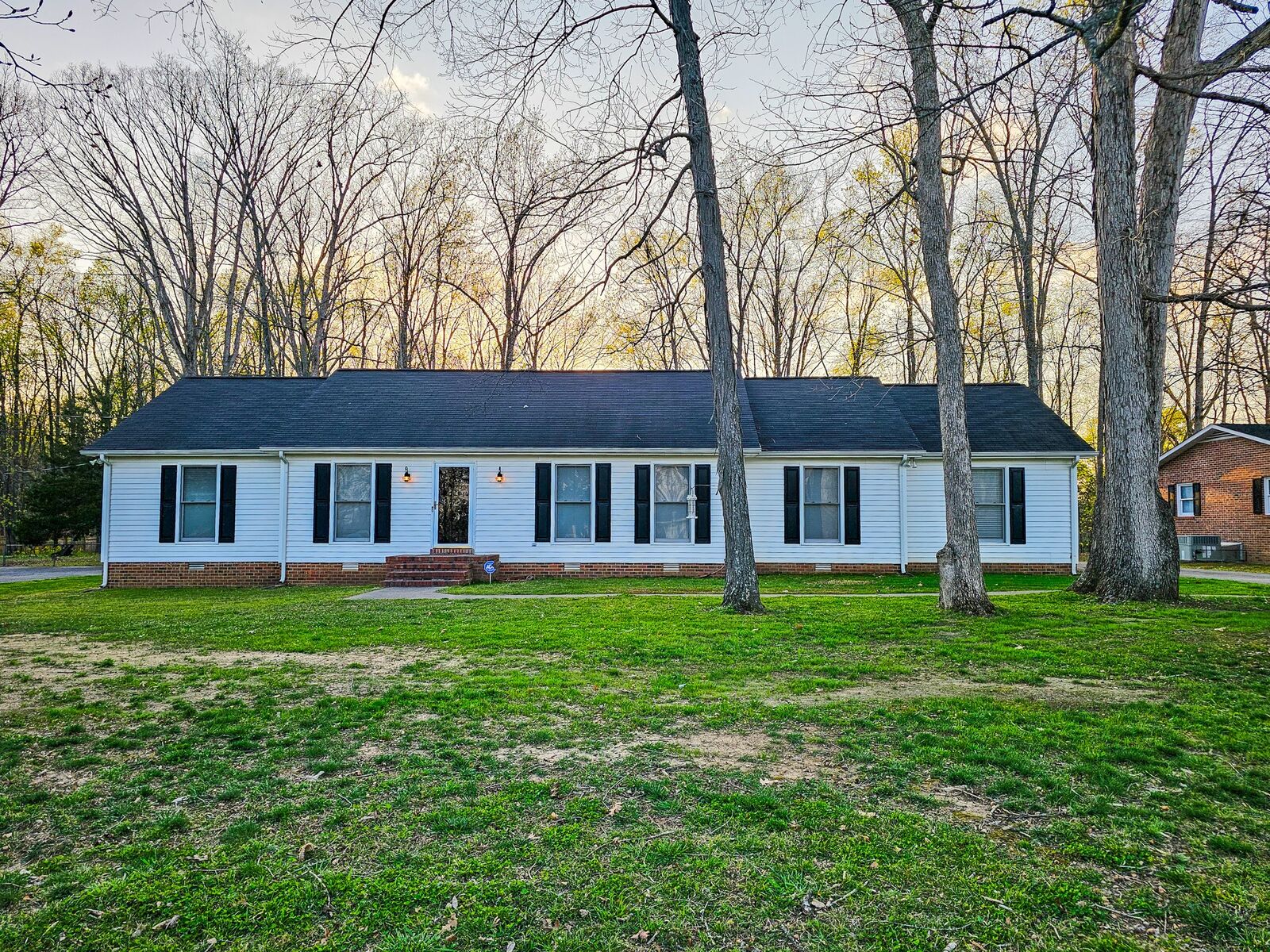 Property Photo: 331 Hilltop Dr TN 37160