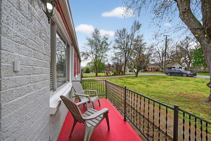 Property Photo: 901 Vantrease Rd TN 37115