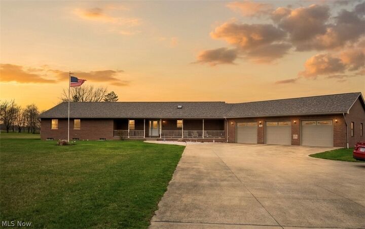 Property Photo:  6424 Weaver Road  OH 44401 