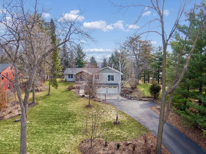 Property Photo:  450 Willow Drive S  MN 55356 