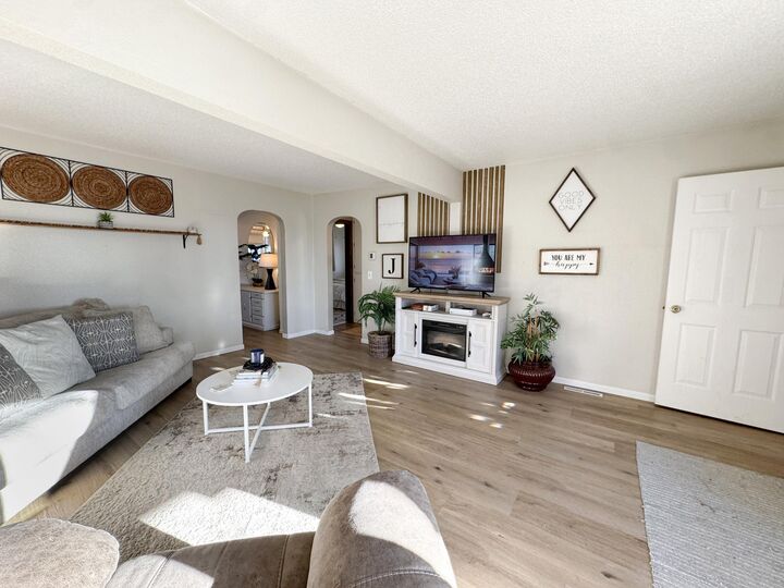 Property Photo:  513 Larson Avenue  MN 56309 