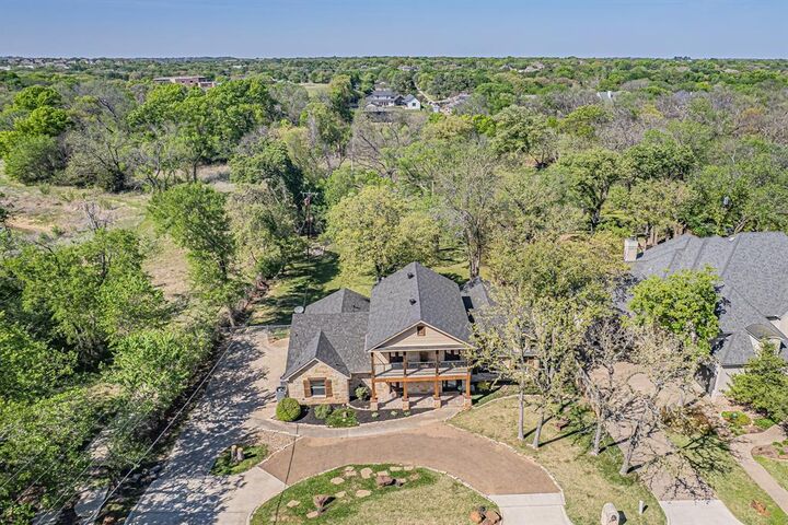 Property Photo:  616 Frontier Court  TX 76034 