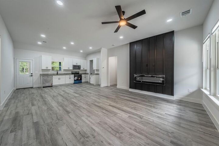 Property Photo:  101 Bayside Drive  TX 75148 