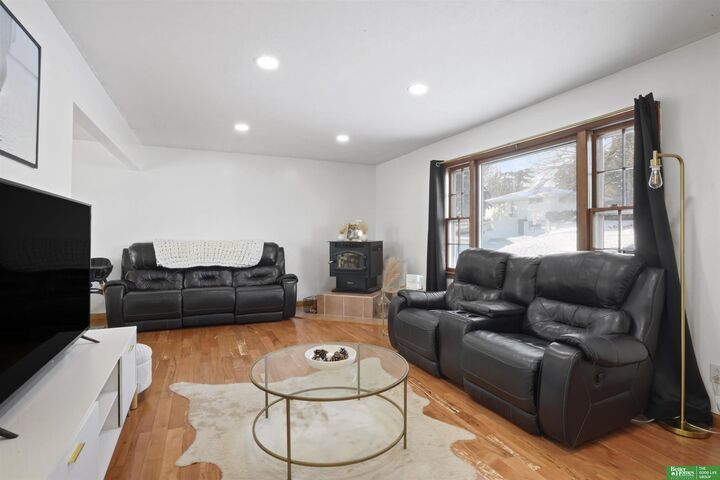 Property Photo:  2001 Hampton Drive  NE 68061 