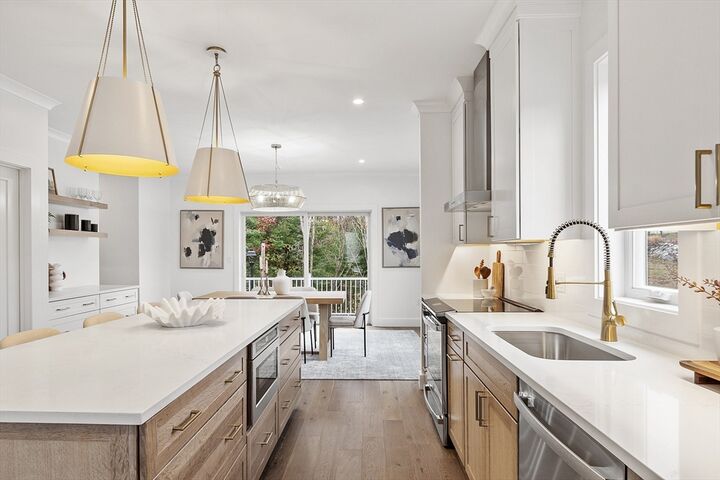 Property Photo: 225 Middlesex Turnpike 101 MA 01803