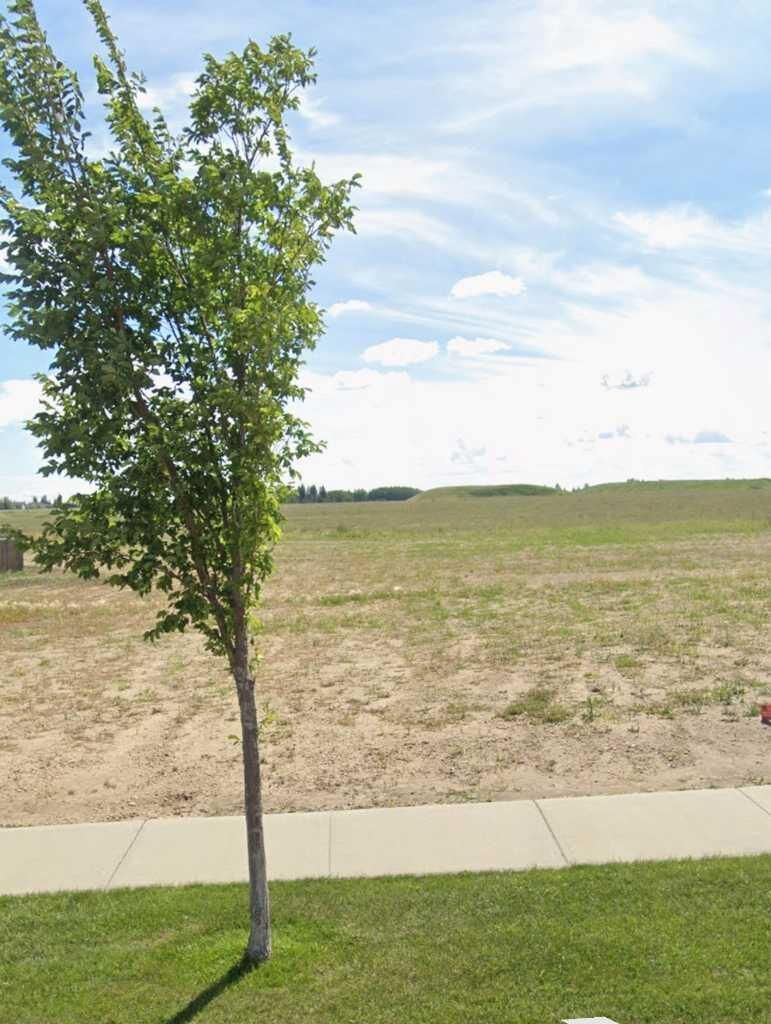 Property Photo: 7108 38 Avenue AB T4V 5B8