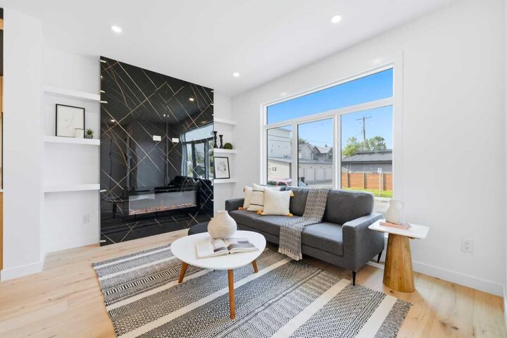 Property Photo: 2701 28 Avenue SW 3 AB T3E 5M4