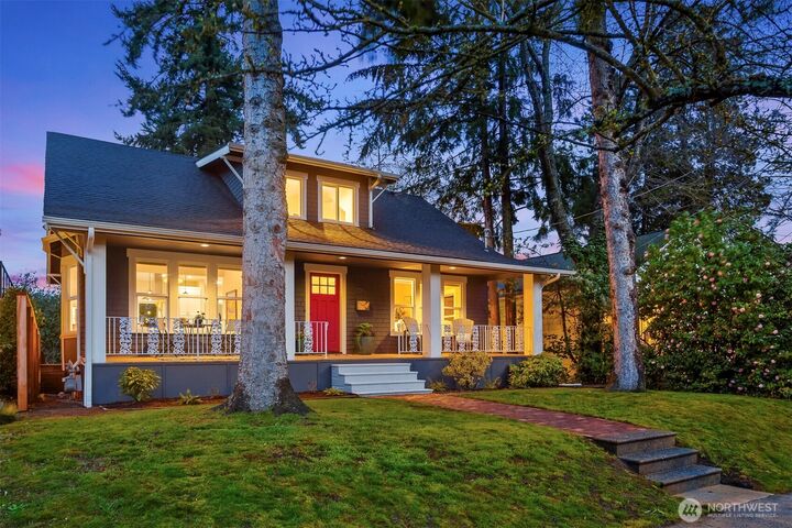 Property Photo:  8016  17th Avenue NE  WA 98115 