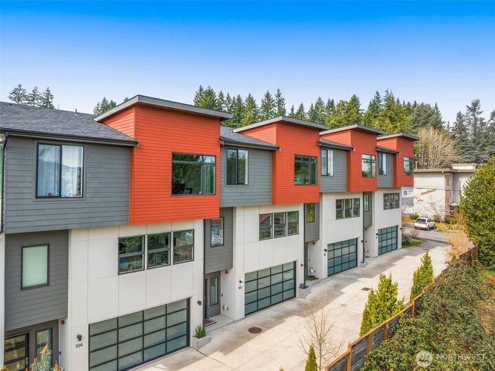 Property Photo:  6525 NE 182nd Street 103  WA 98028 