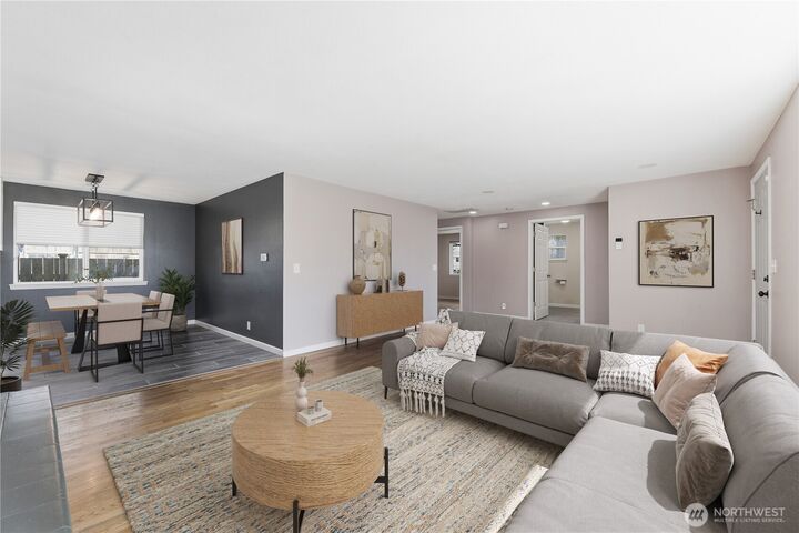 Property Photo:  672 SE 4th Avenue  WA 98277 