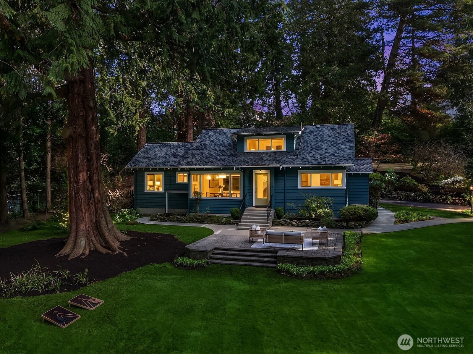 Property Photo:  4240 W  Cramer Street  WA 98199 