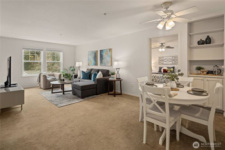 Property Photo: 4133 224th Place SE 302 WA 98029