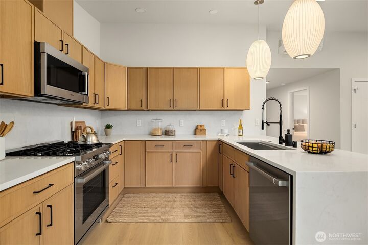 Property Photo: 12241 NE 65th Street WA 98033