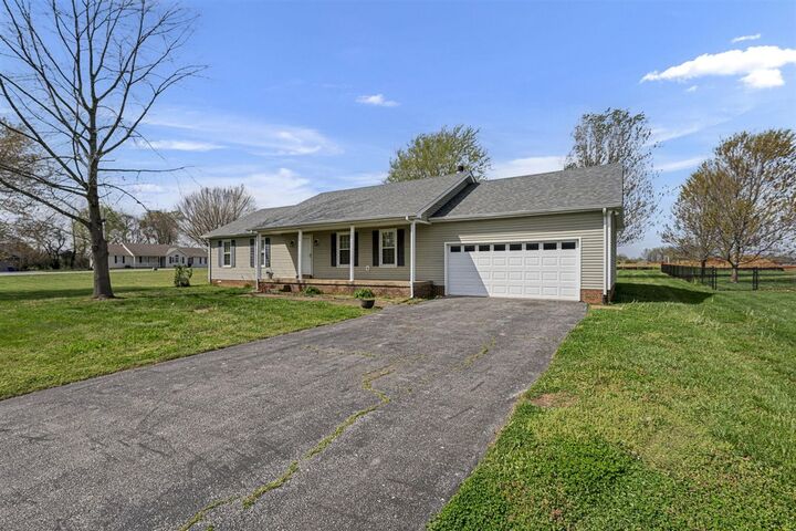 Property Photo: 159 Wyndham Way KY 42104