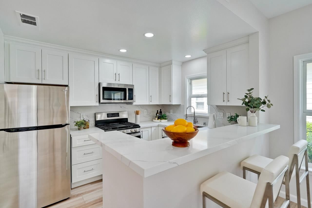 Property Photo:  773 Bryn Mawr Court 51  CA 94043 